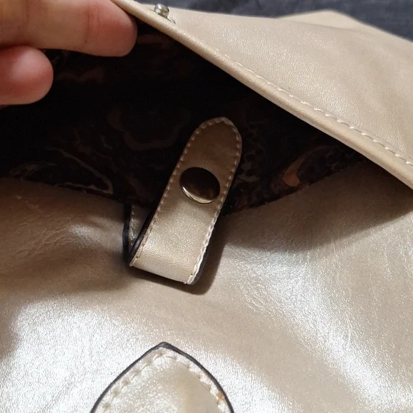 Purse - Picture 9 of 10